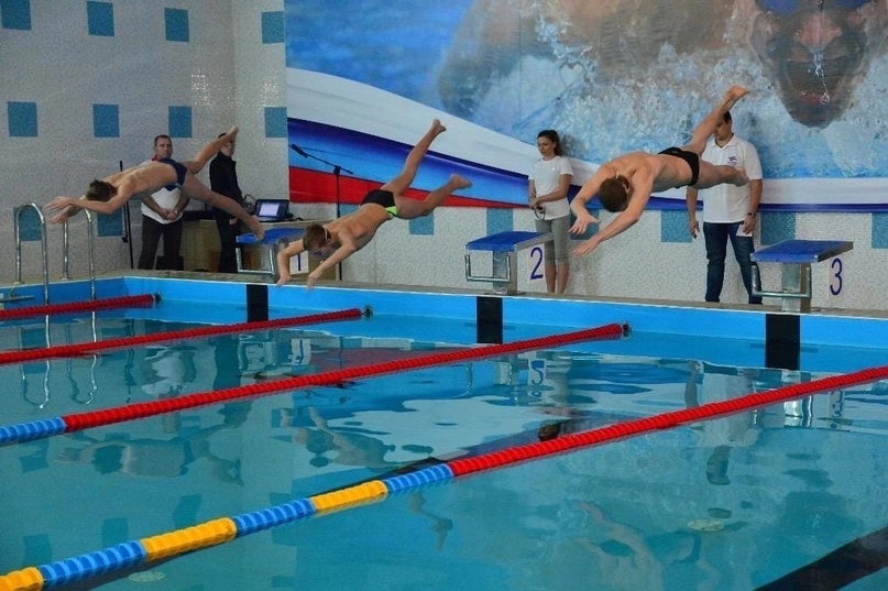 Спортивный комплекс «Лидер» в селе Павловка, ул. Ленина, д. 36 приглашает всех желающих получить удовольствие от занятий плаванием.